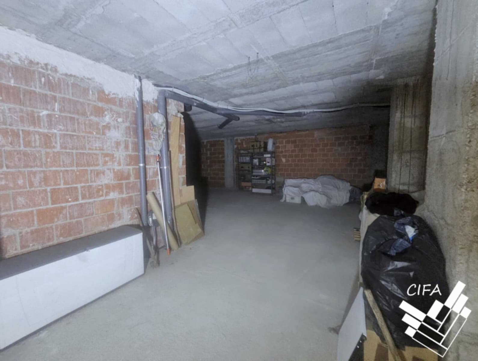 Commercial for sale in Vinaros - € 245,000 (Ref: 9379471)