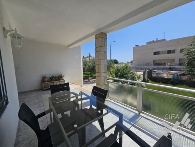 4 soveværelse Villa til salg i Vinaròs med garage - € 399.000 (Ref: 9379472)