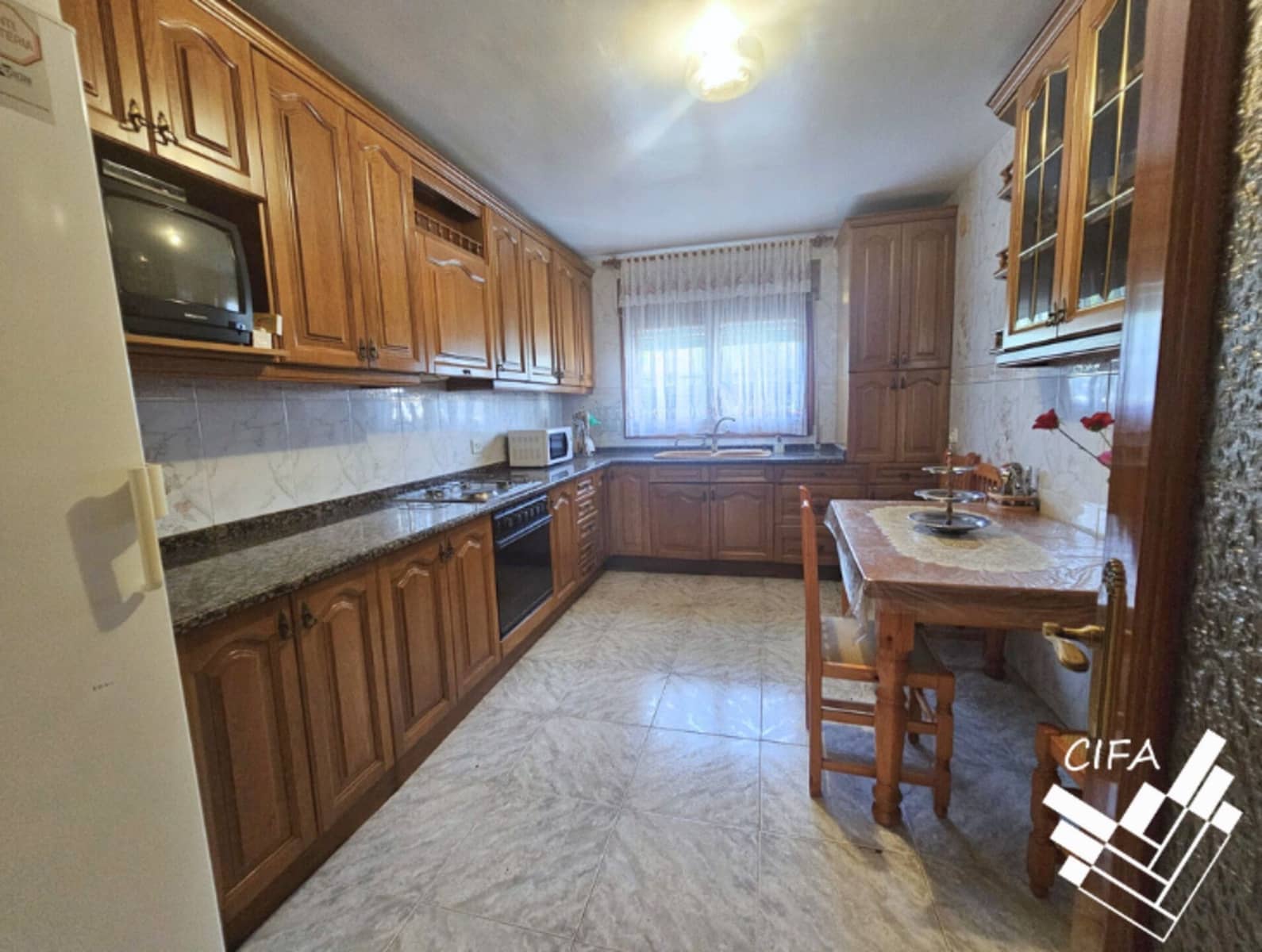 4 makuuhuone Huvila myytävänä paikassa Vinaros mukana 
autotalli - 399 000 € (Ref: 9379472)