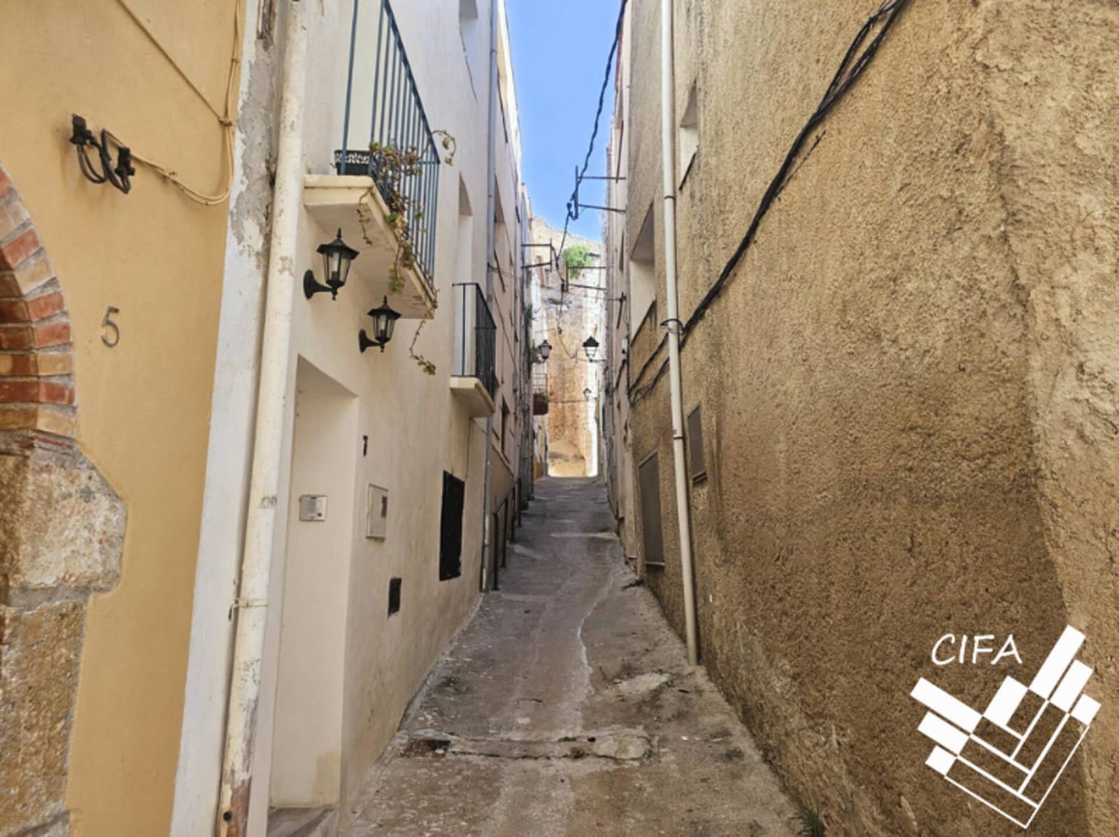 4 bedroom Townhouse for sale in Alcanar - € 139,900 (Ref: 9379473)