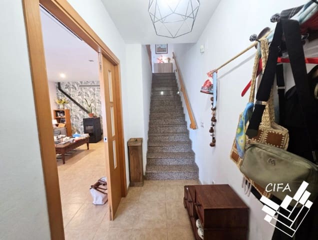 4 makuuhuone Rivitalo myytävänä paikassa Sant Mateu mukana 
autotalli - 198 000 € (Ref: 9379475)