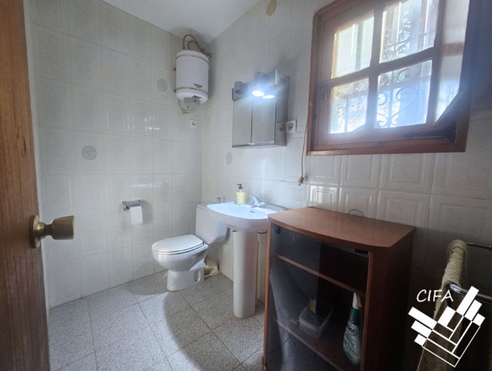 4 bedroom Finca/Country House for sale in Vinaros - € 274,000 (Ref: 9379477)