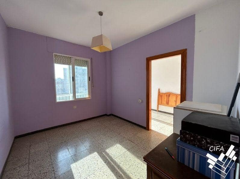 3 bedroom Flat for sale in Vinaros - € 155,000 (Ref: 9379482)