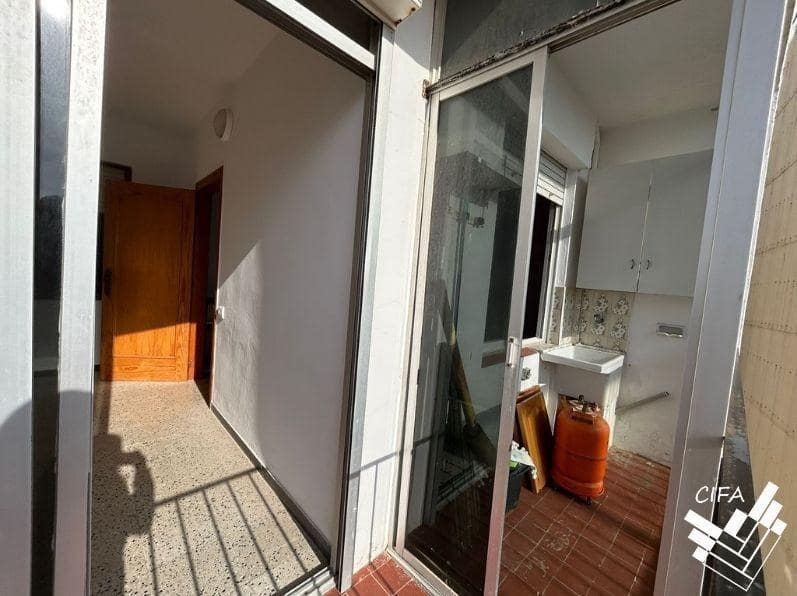 3 bedroom Flat for sale in Vinaros - € 155,000 (Ref: 9379482)