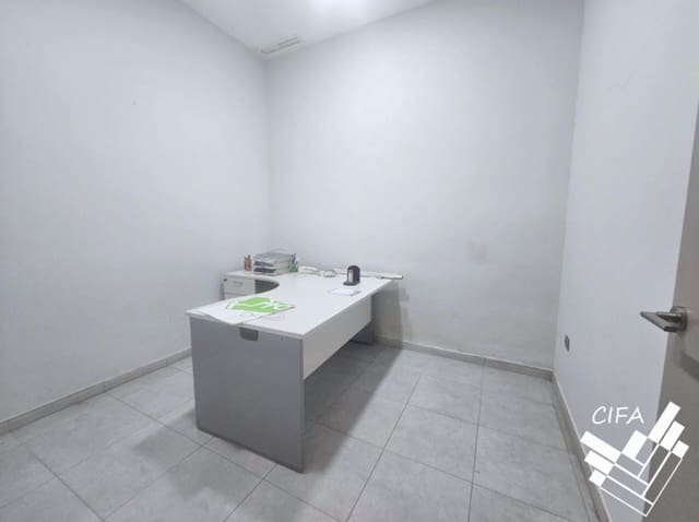 Erhverv til leje i Vinaròs - € 850 (Ref: 9379484)