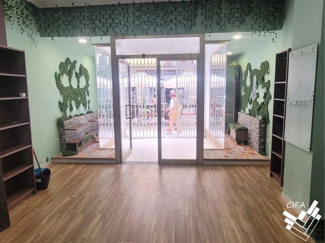 Commercieel te huur in Vinaròs - € 850 (Ref: 9379484)