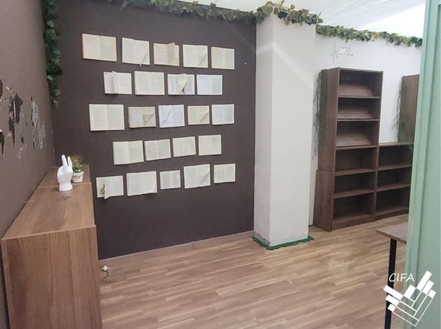 Commercieel te huur in Vinaròs - € 850 (Ref: 9379484)