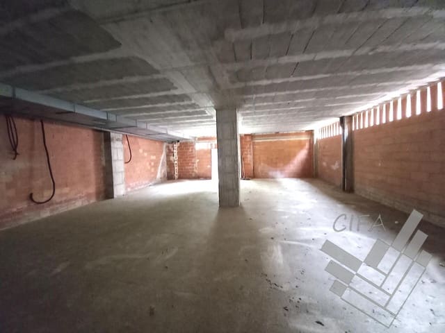 Commercial for rent in Vinaròs - € 1,000 (Ref: 9379485)