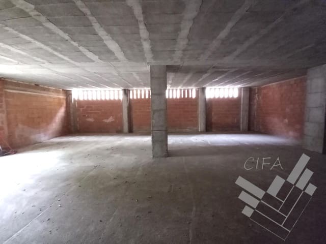 Commercial for rent in Vinaròs - € 1,000 (Ref: 9379485)