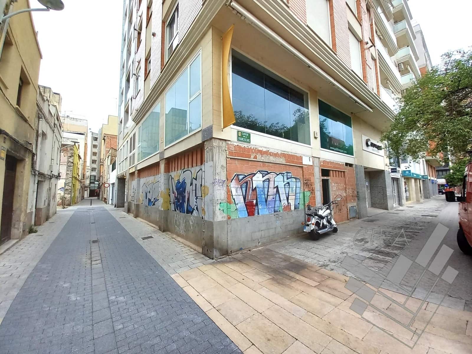 Commercial for rent in Vinaros - € 1,000 (Ref: 9379485)