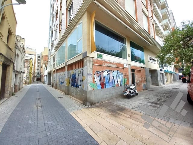 Commercial for rent in Vinaròs - € 1,000 (Ref: 9379485)