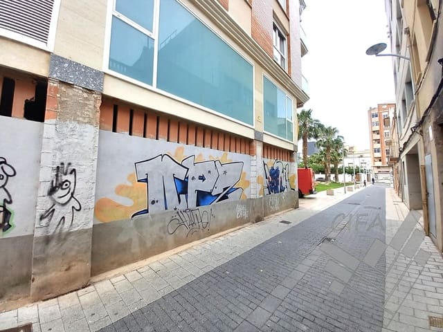 Commercial for rent in Vinaròs - € 1,000 (Ref: 9379485)
