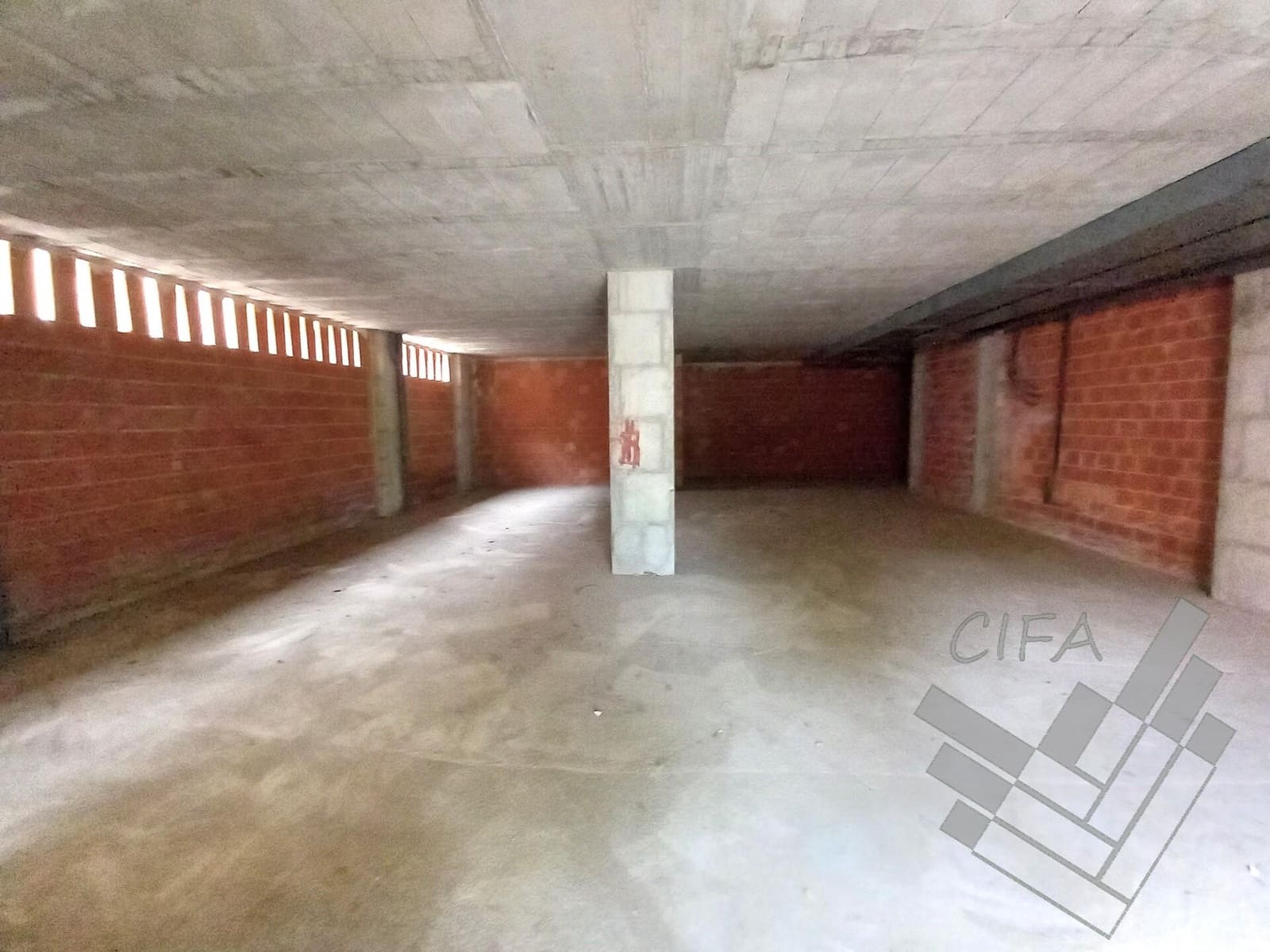 Commercial for rent in Vinaros - € 1,000 (Ref: 9379485)