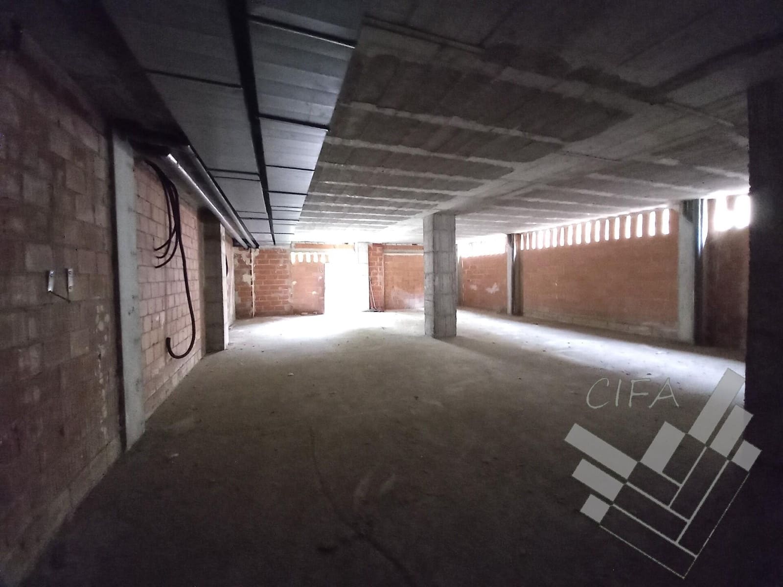 Commercial for rent in Vinaros - € 1,000 (Ref: 9379485)