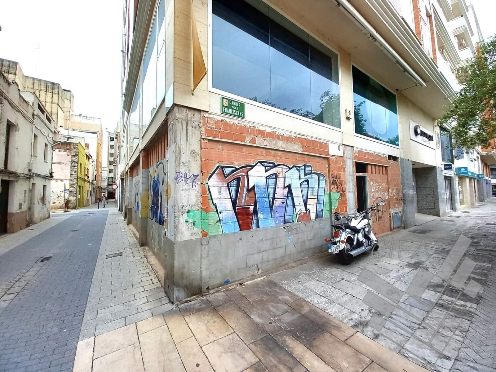Commercial for rent in Vinaros - € 1,000 (Ref: 9379485)