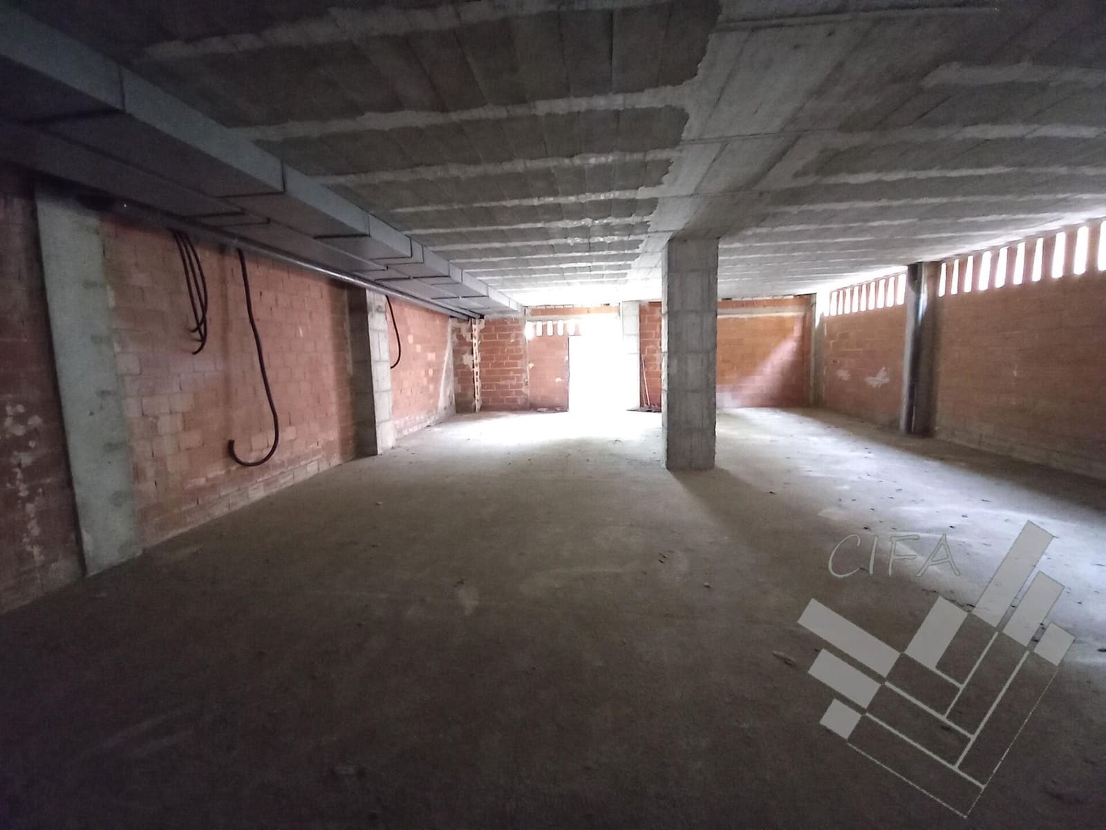 Commercial for rent in Vinaros - € 1,000 (Ref: 9379485)