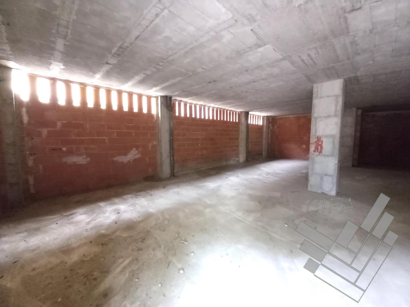 Commercial for rent in Vinaros - € 1,000 (Ref: 9379485)