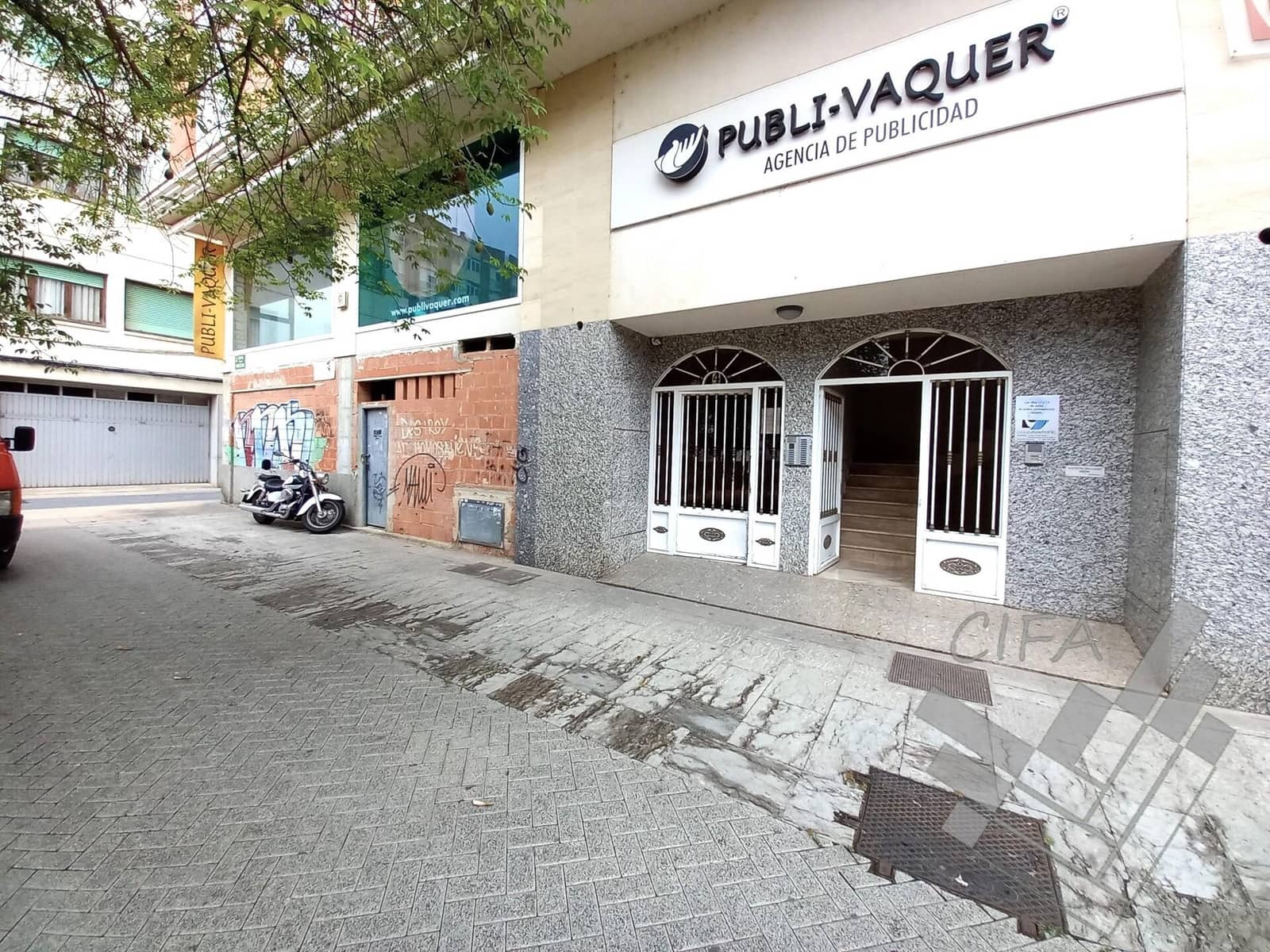 Commercial for rent in Vinaros - € 1,000 (Ref: 9379485)