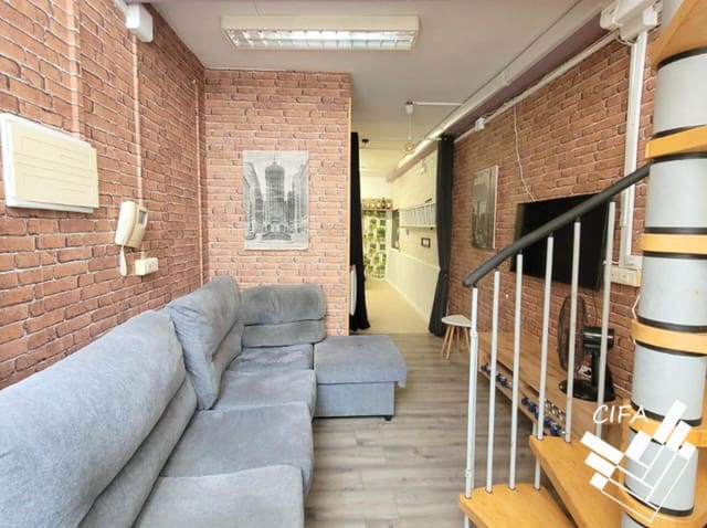 3 bedroom Commercial for sale in Vinaròs - € 78,000 (Ref: 9379486)