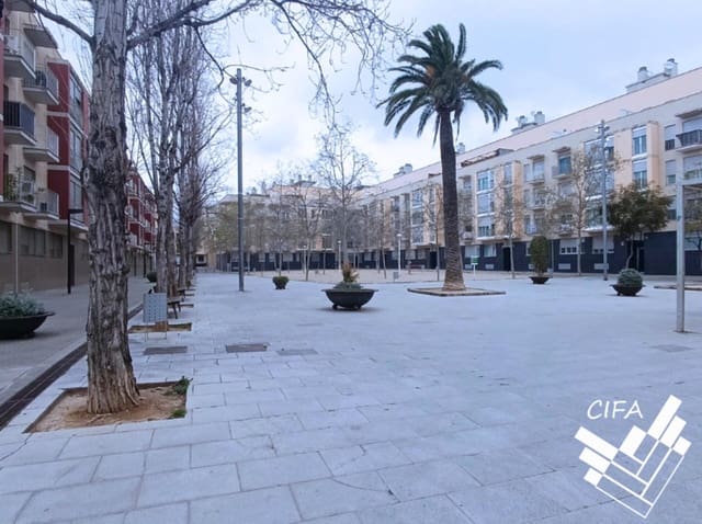 Kaupallinen myytävänä paikassa Benicarló - 100 000 € (Ref: 9379488)