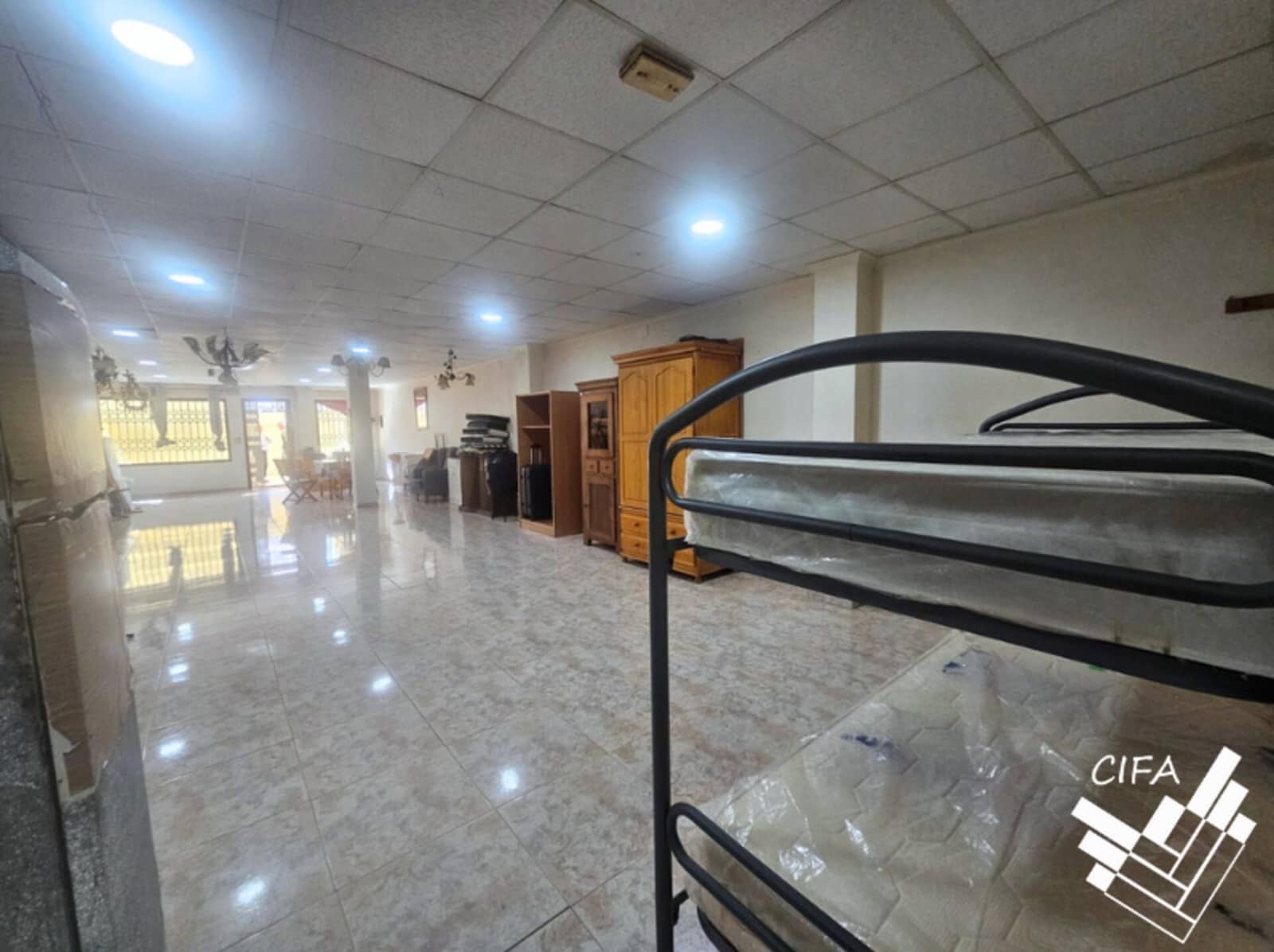 Commercial for sale in Alcossebre - € 100,000 (Ref: 9379494)