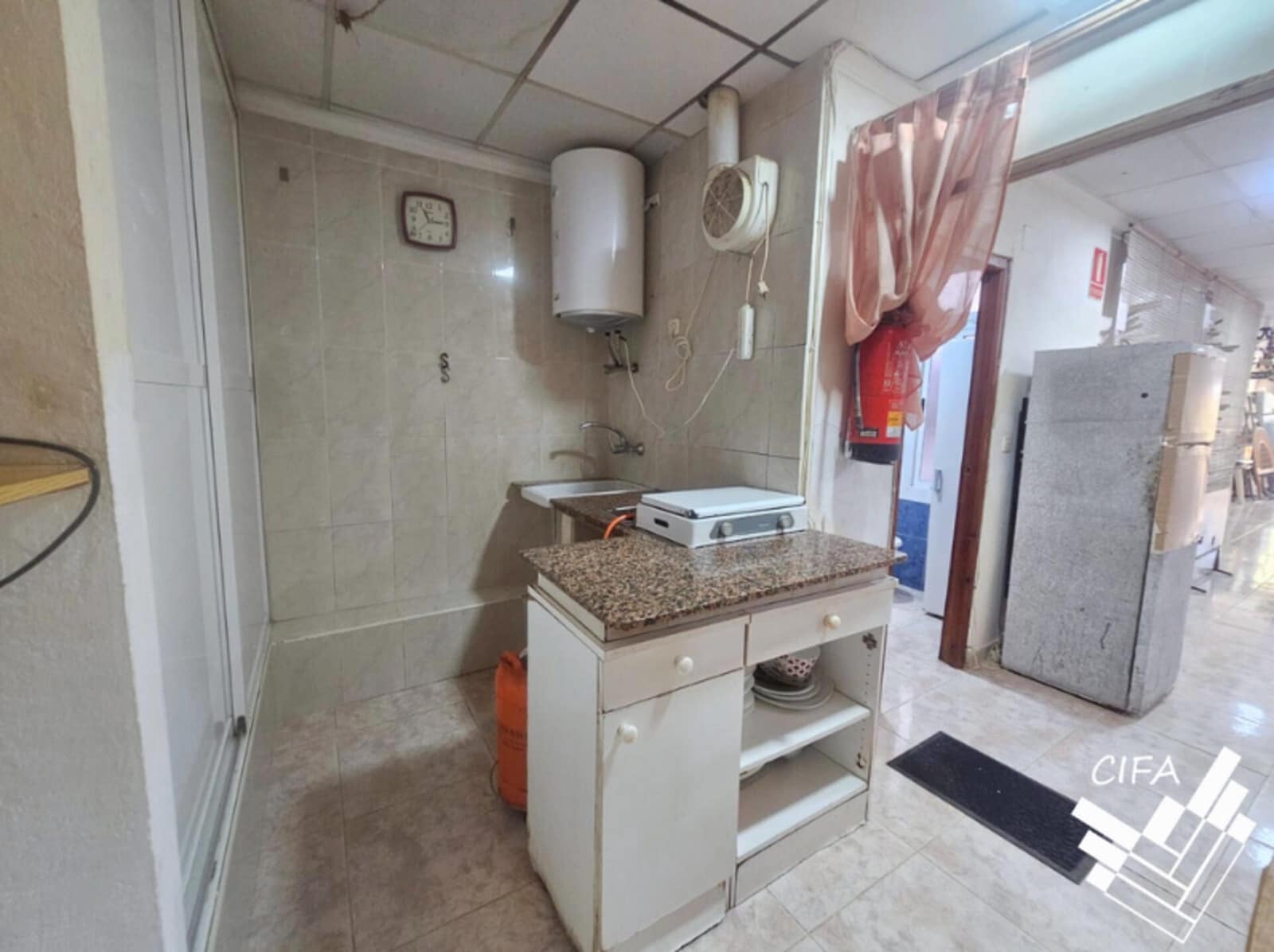 Commercial for sale in Alcossebre - € 100,000 (Ref: 9379494)