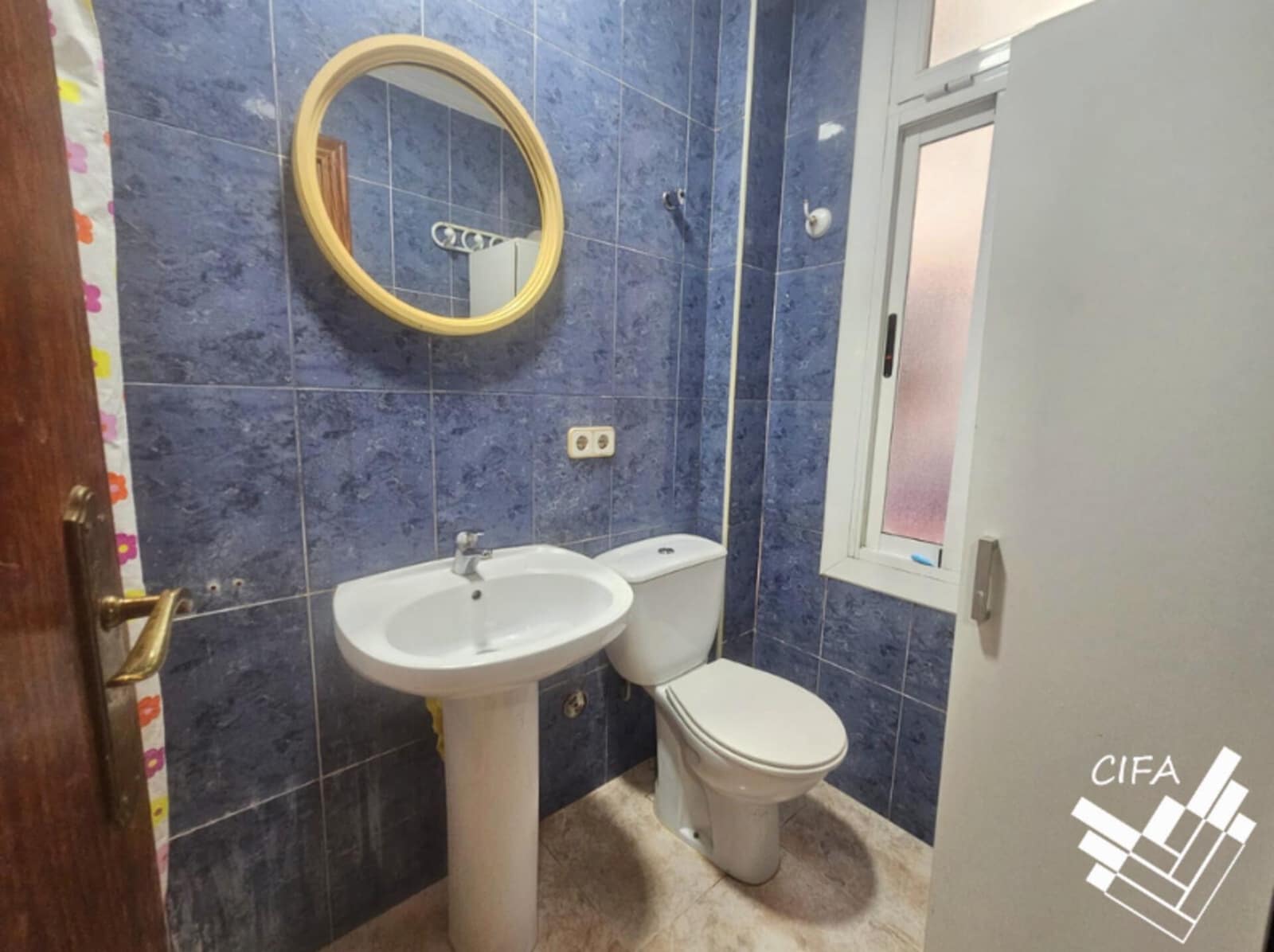 Commercial for sale in Alcossebre - € 100,000 (Ref: 9379494)