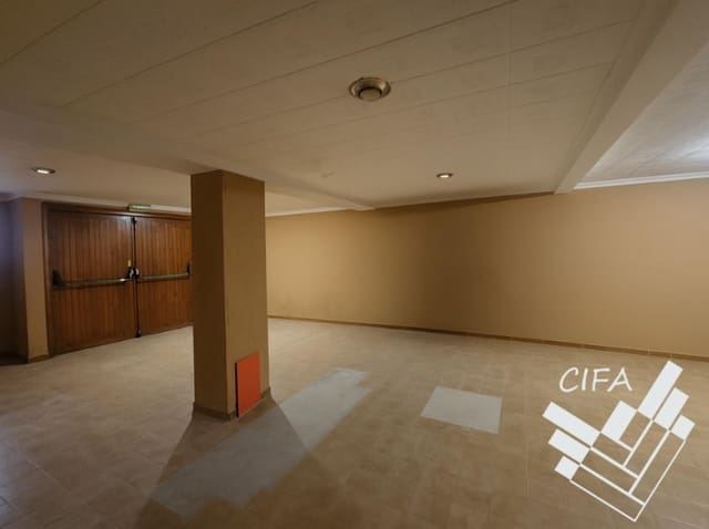 Commercial for sale in Vinaròs - € 350,000 (Ref: 9379496)