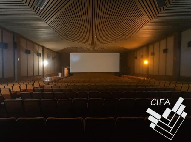 Commercial for sale in Vinaròs - € 350,000 (Ref: 9379496)