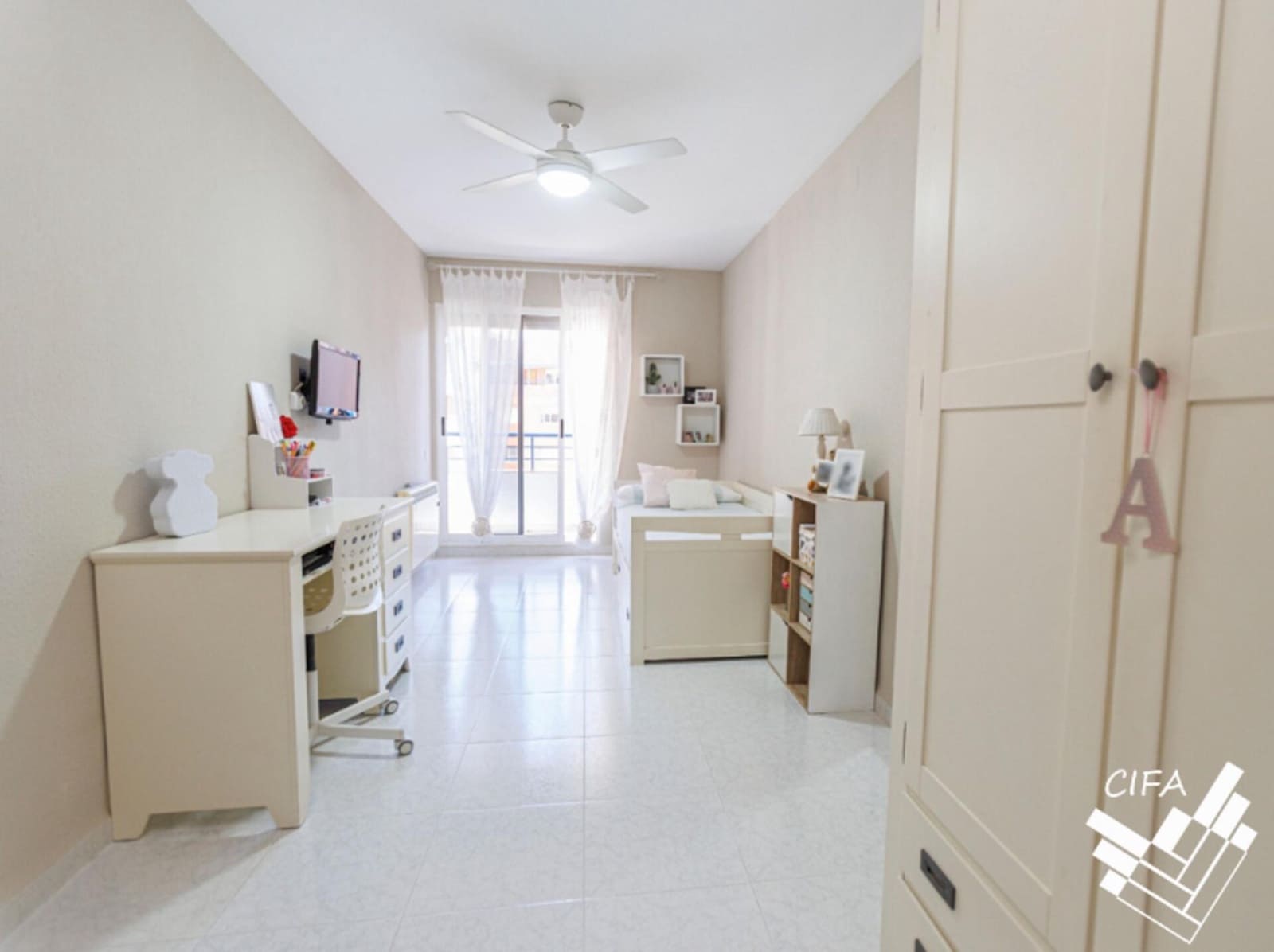 4 bedroom Flat for sale in Vinaros - € 330,000 (Ref: 9379501)