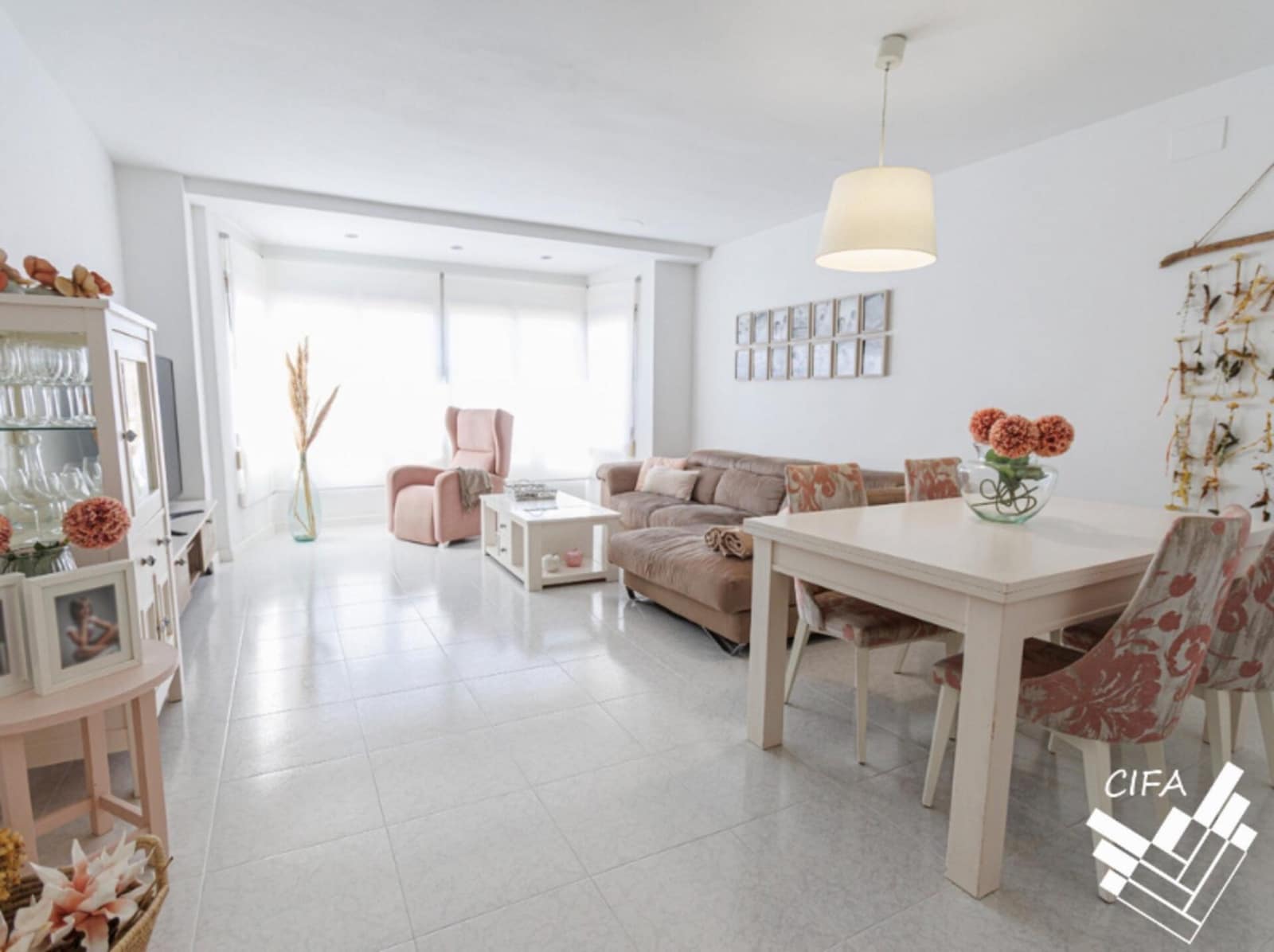 4 bedroom Flat for sale in Vinaros - € 330,000 (Ref: 9379501)