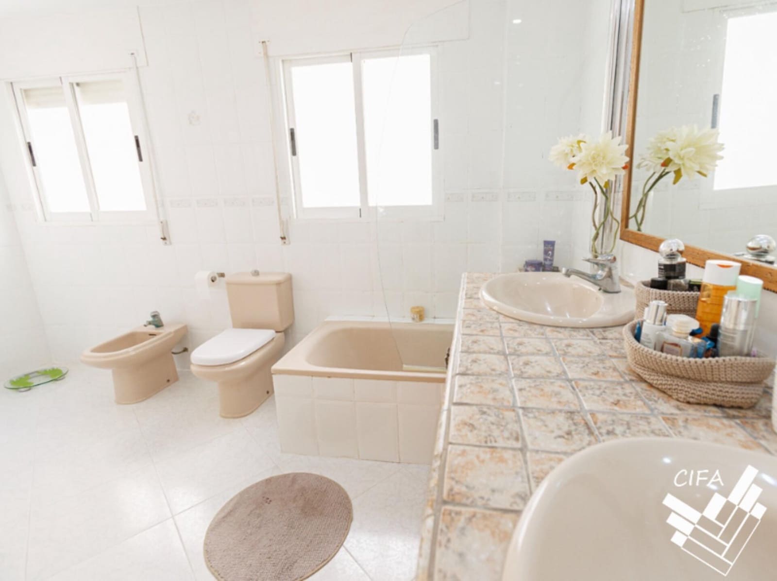 4 bedroom Flat for sale in Vinaros - € 330,000 (Ref: 9379501)