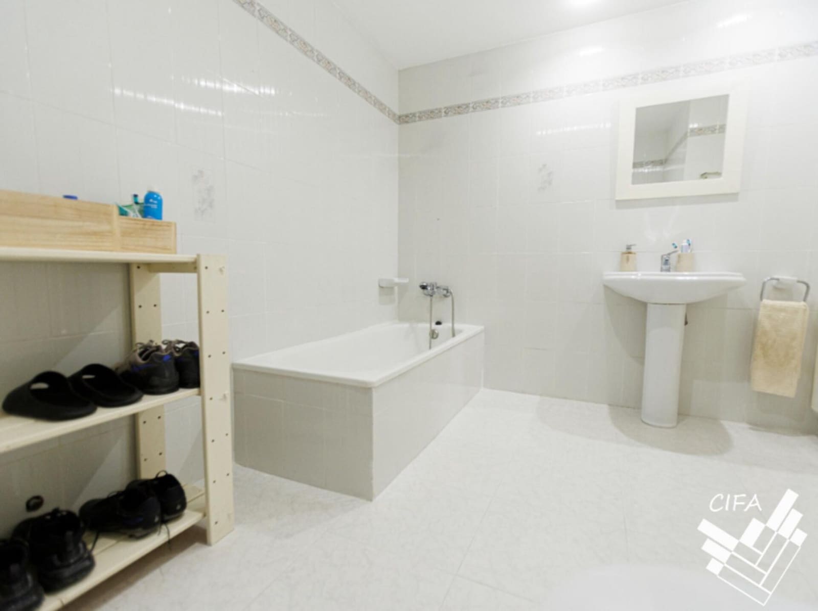 4 bedroom Flat for sale in Vinaros - € 330,000 (Ref: 9379501)