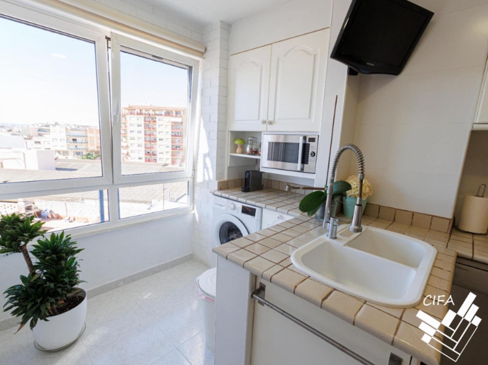4 bedroom Flat for sale in Vinaros - € 330,000 (Ref: 9379501)