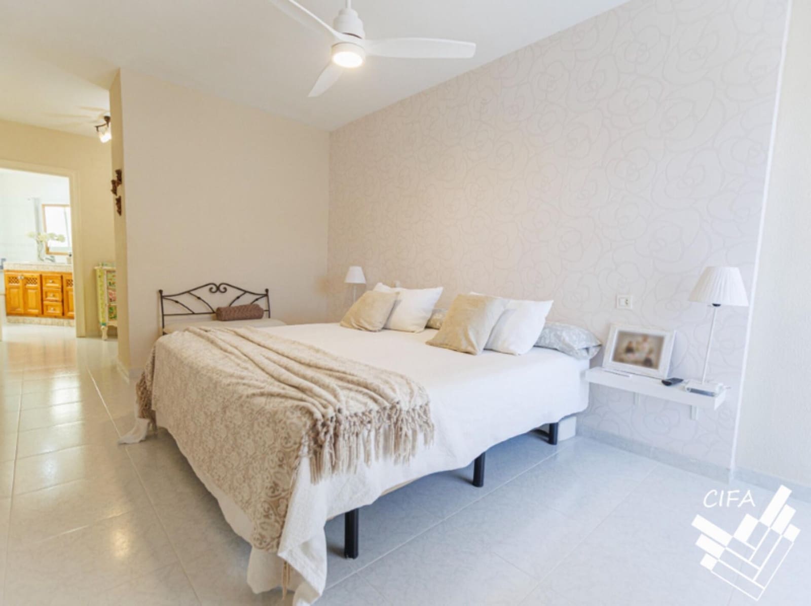 4 bedroom Flat for sale in Vinaros - € 330,000 (Ref: 9379501)