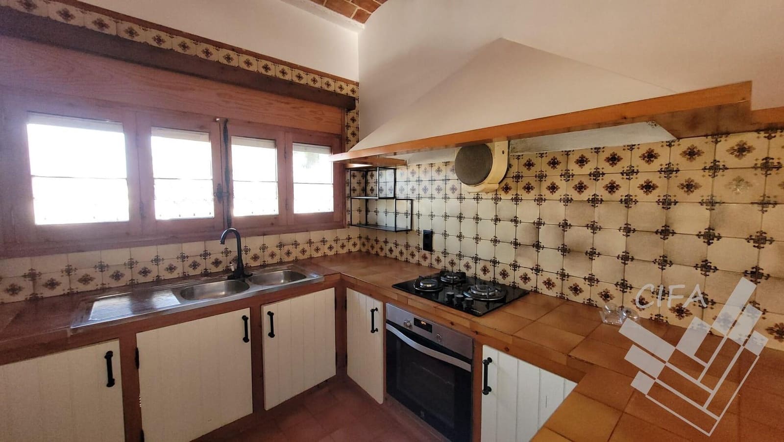 Chalet de 3 habitaciones en Vinaròs en venta con garaje - 440.000 € (Ref: 9379512)