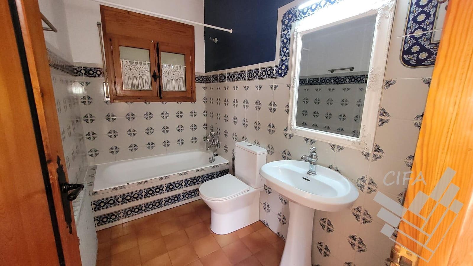 Chalet de 3 habitaciones en Vinaròs en venta con garaje - 440.000 € (Ref: 9379512)