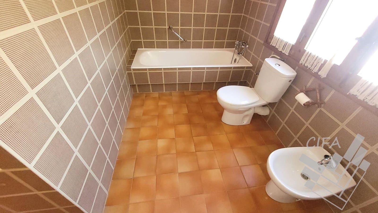 Chalet de 3 habitaciones en Vinaròs en venta con garaje - 440.000 € (Ref: 9379512)