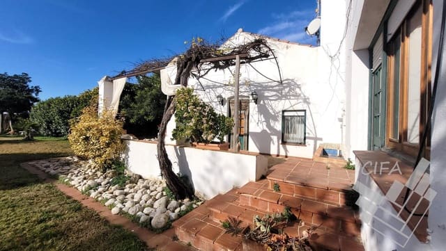 3 bedroom Villa for sale in Vinaròs with garage - € 440,000 (Ref: 9379512)