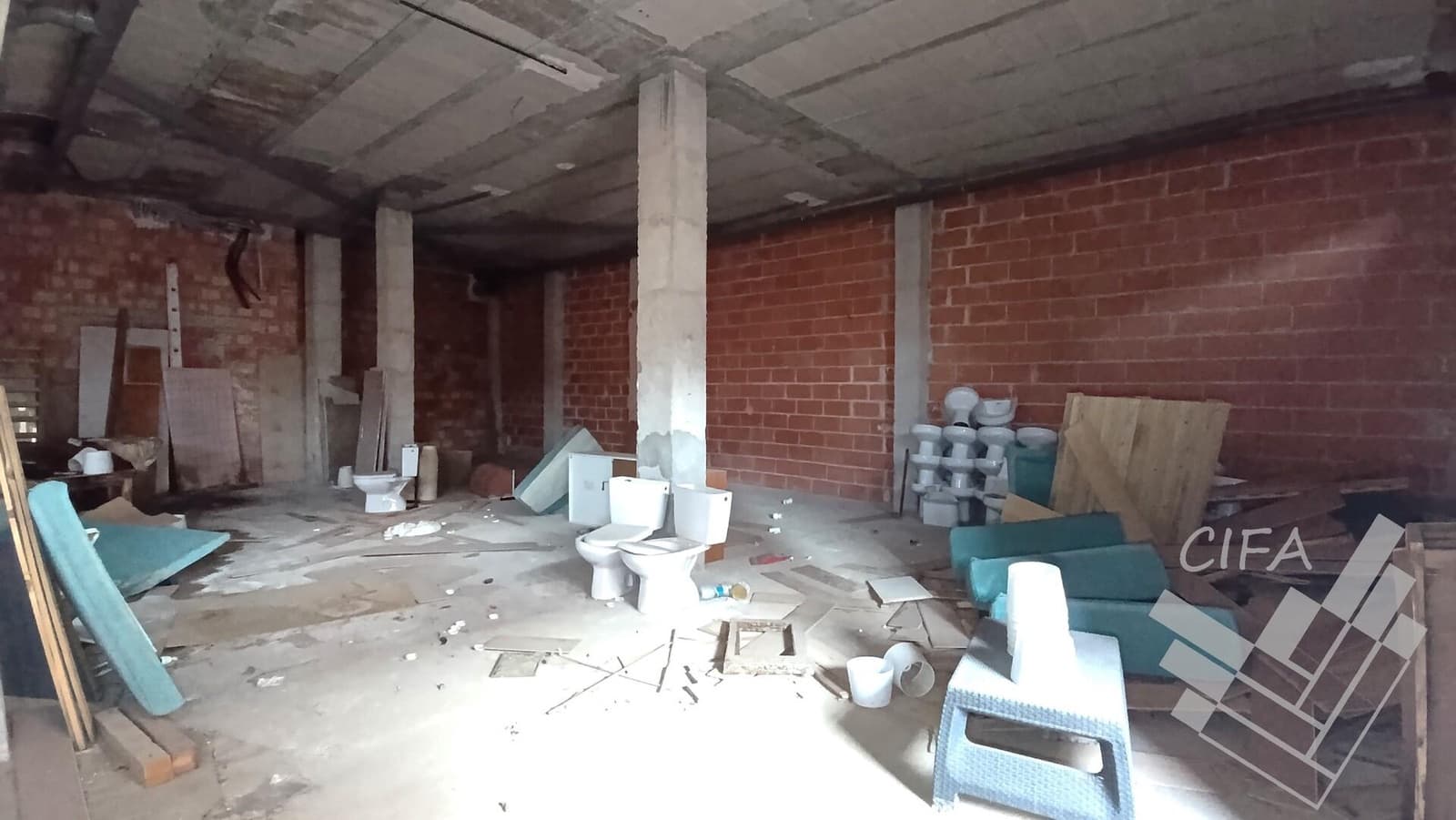 Commercial for sale in Benicarlo - € 109,000 (Ref: 9382879)