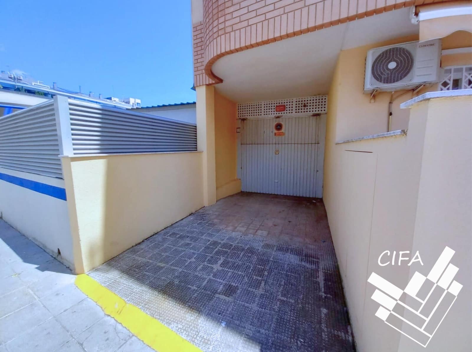 Garage for sale in Benicarlo - € 8,800 (Ref: 9382881)