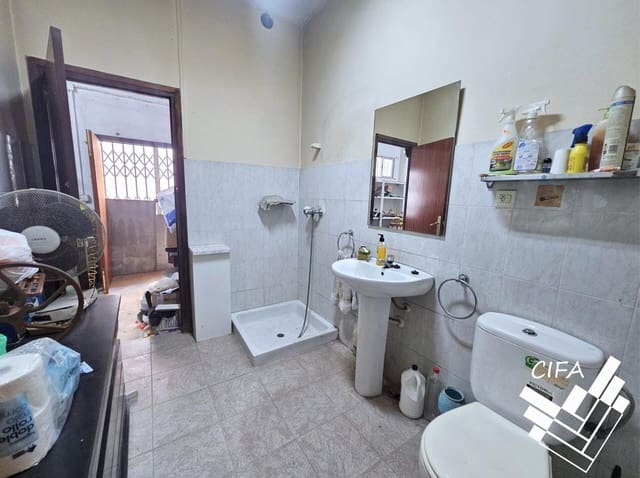 Commercial for sale in Vinaròs - € 150,000 (Ref: 9382882)