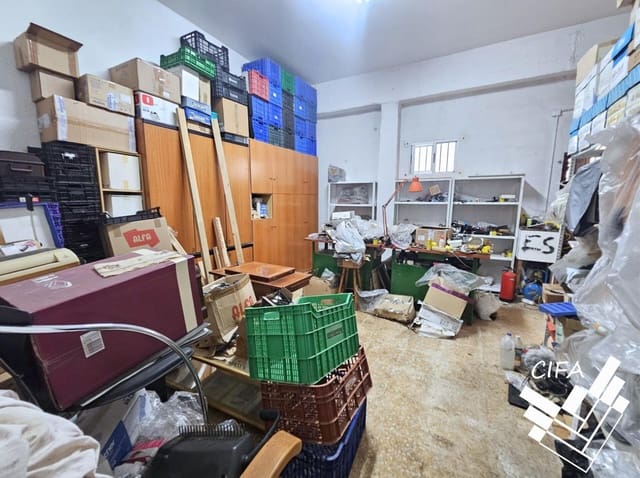 Commercial for sale in Vinaròs - € 150,000 (Ref: 9382882)