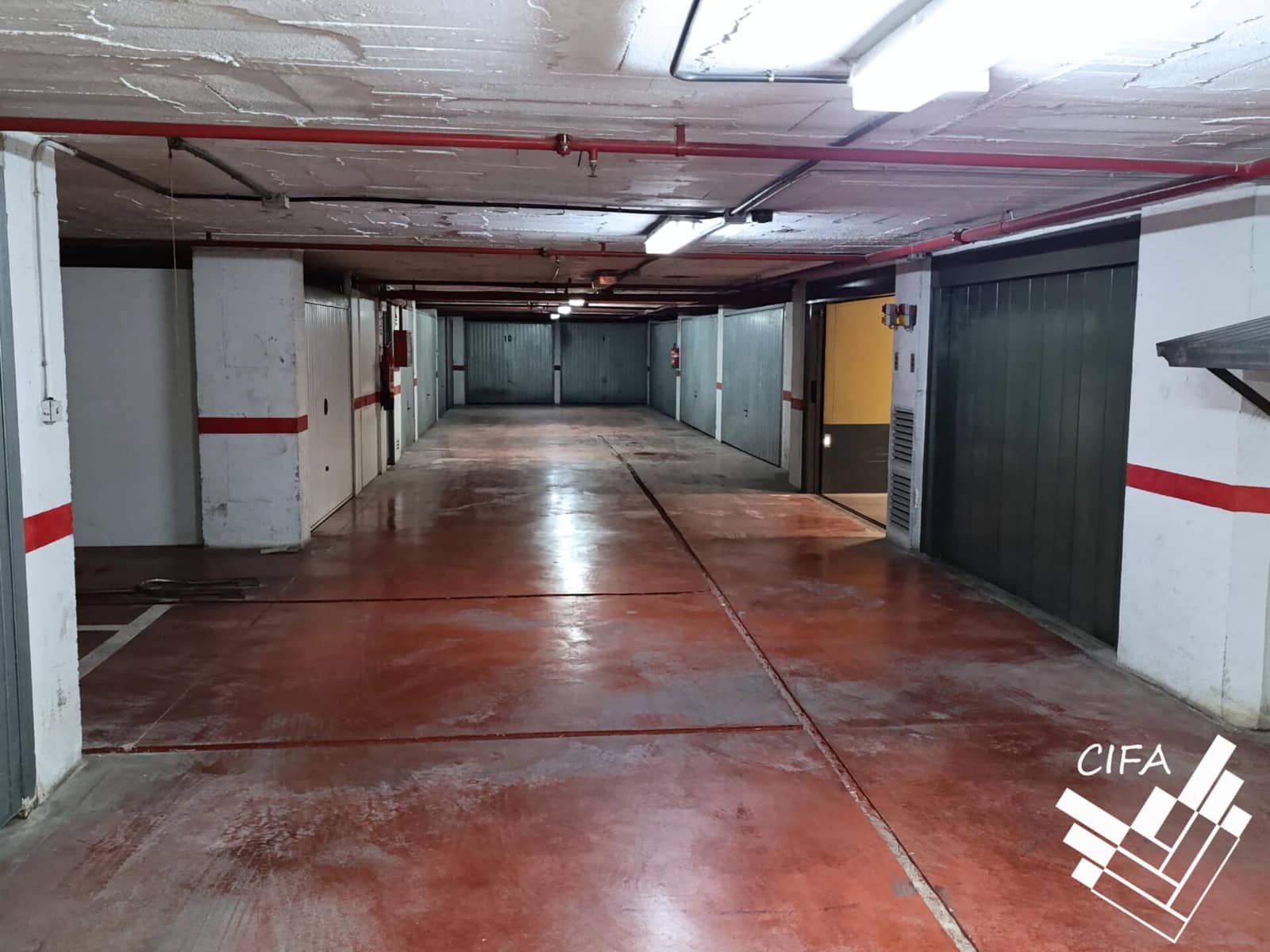 Autotalli myytävänä paikassa Vinaros - 13 000 € (Ref: 9382884)