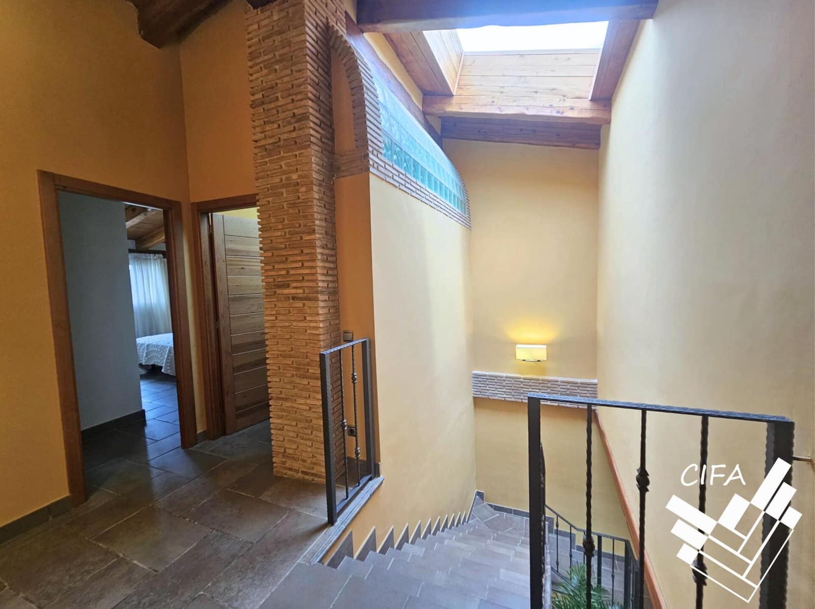 5 sypialnia Willa na sprzedaż w Sant Jordi z garażem - 925 000 € (Ref: 9382893)