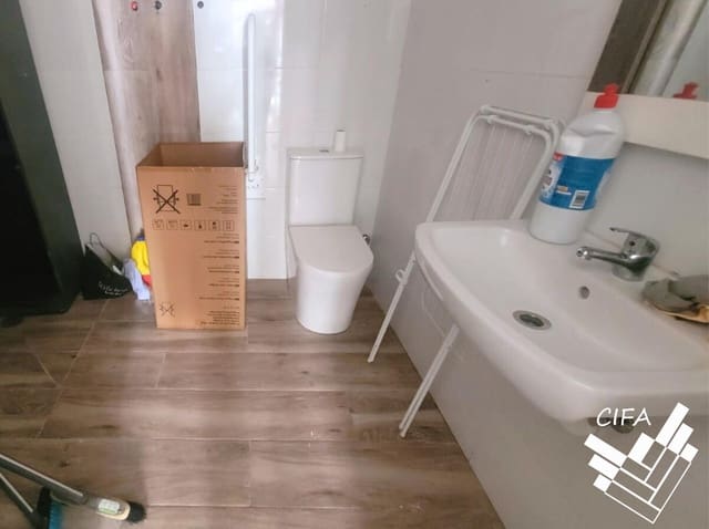 Commercial for rent in Vinaròs - € 475 (Ref: 9382894)