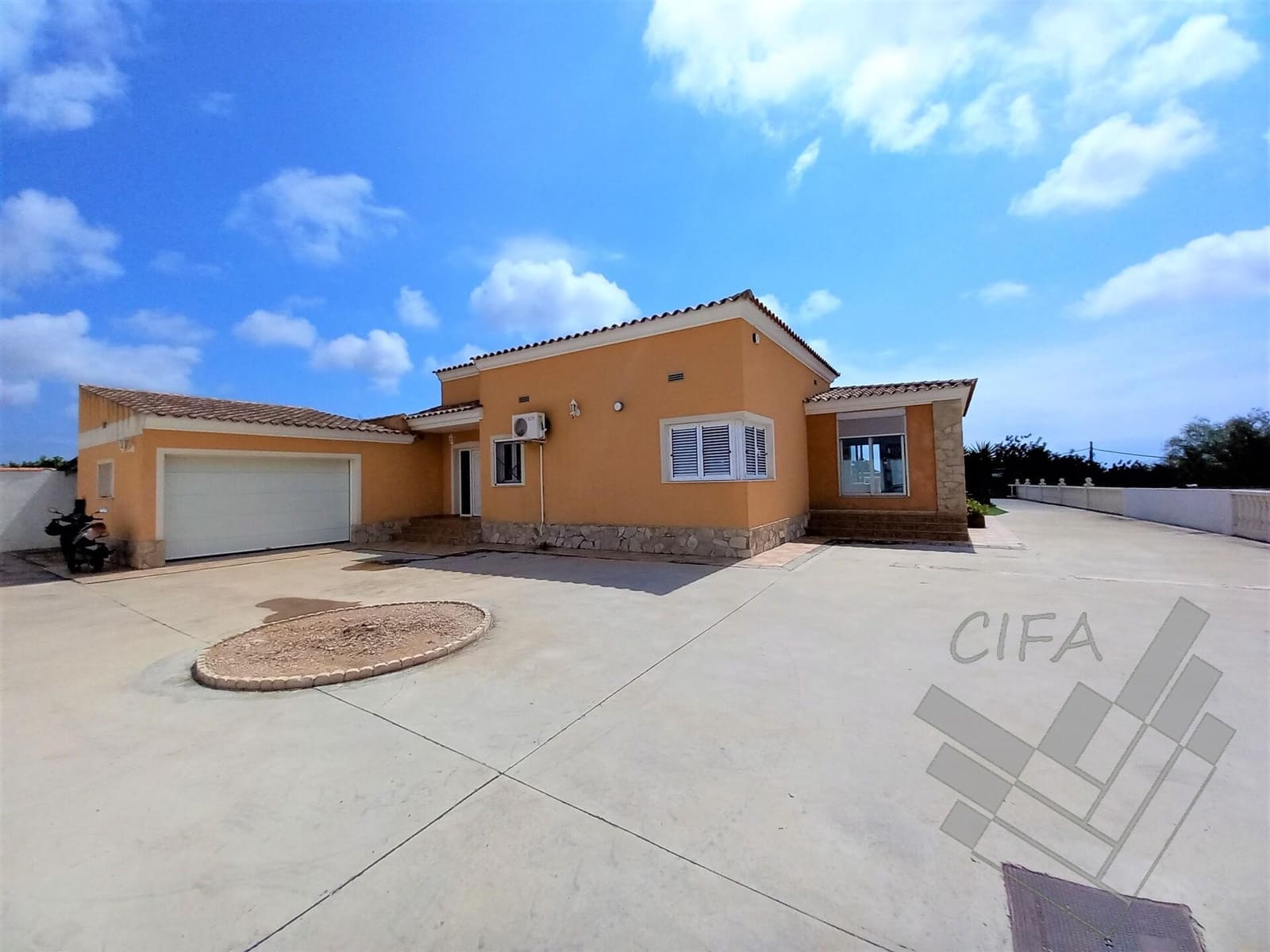 4 soverom Villa til salgs i Vinaros med garasje - € 466 500 (Ref: 9382898)