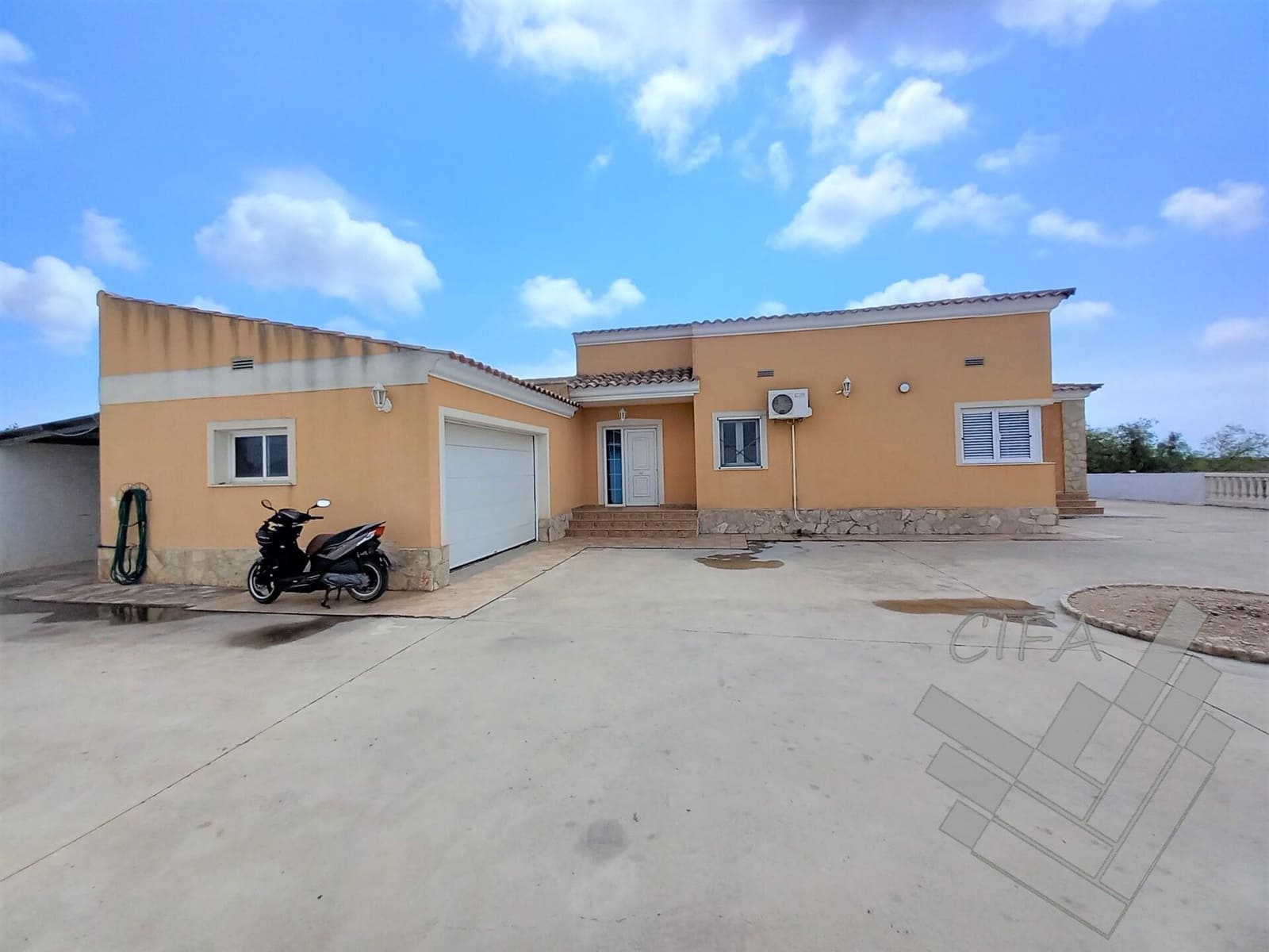 4 soverom Villa til salgs i Vinaros med garasje - € 466 500 (Ref: 9382898)