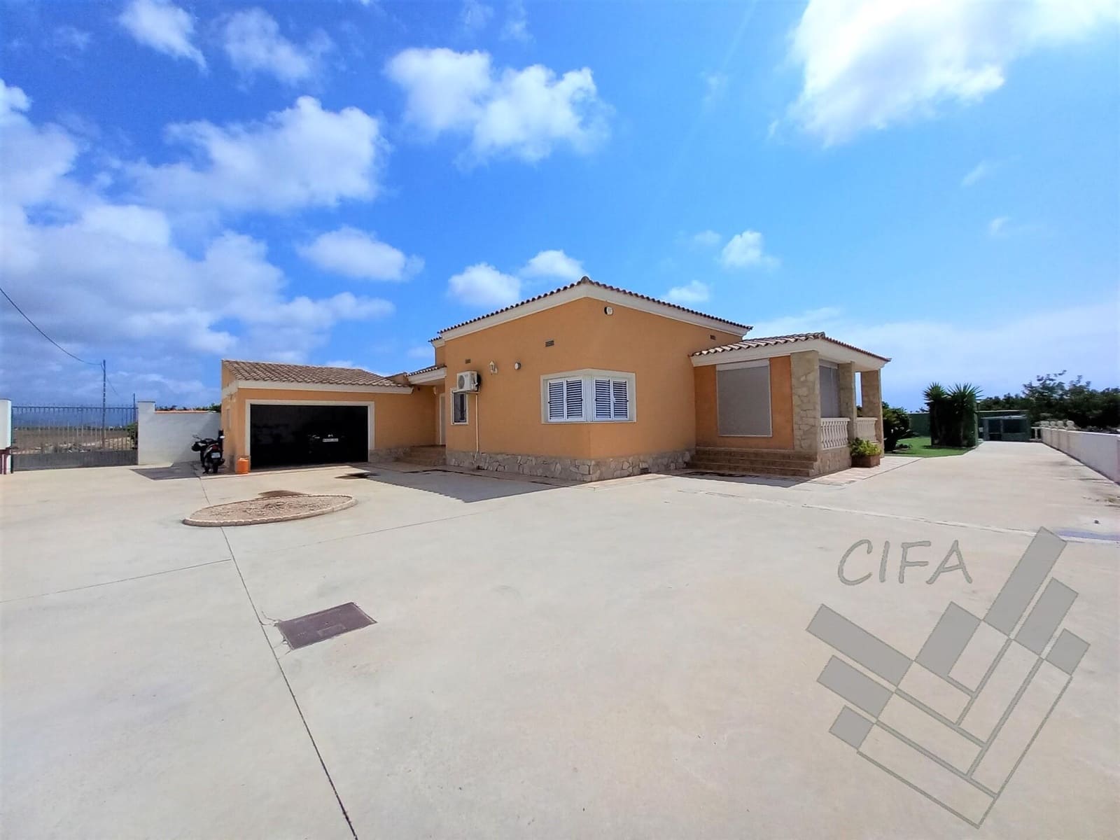 4 soverom Villa til salgs i Vinaros med garasje - € 466 500 (Ref: 9382898)