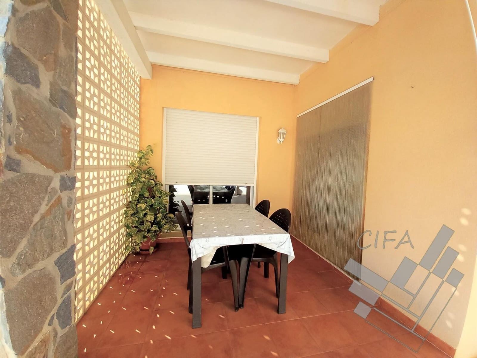 5 makuuhuone Huvila myytävänä paikassa Vinaros mukana 
autotalli - 475 000 € (Ref: 9382899)